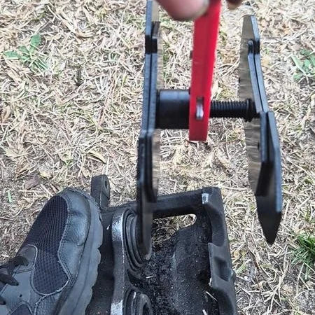 Prensa para pistones de cáliper con matraca de 360°