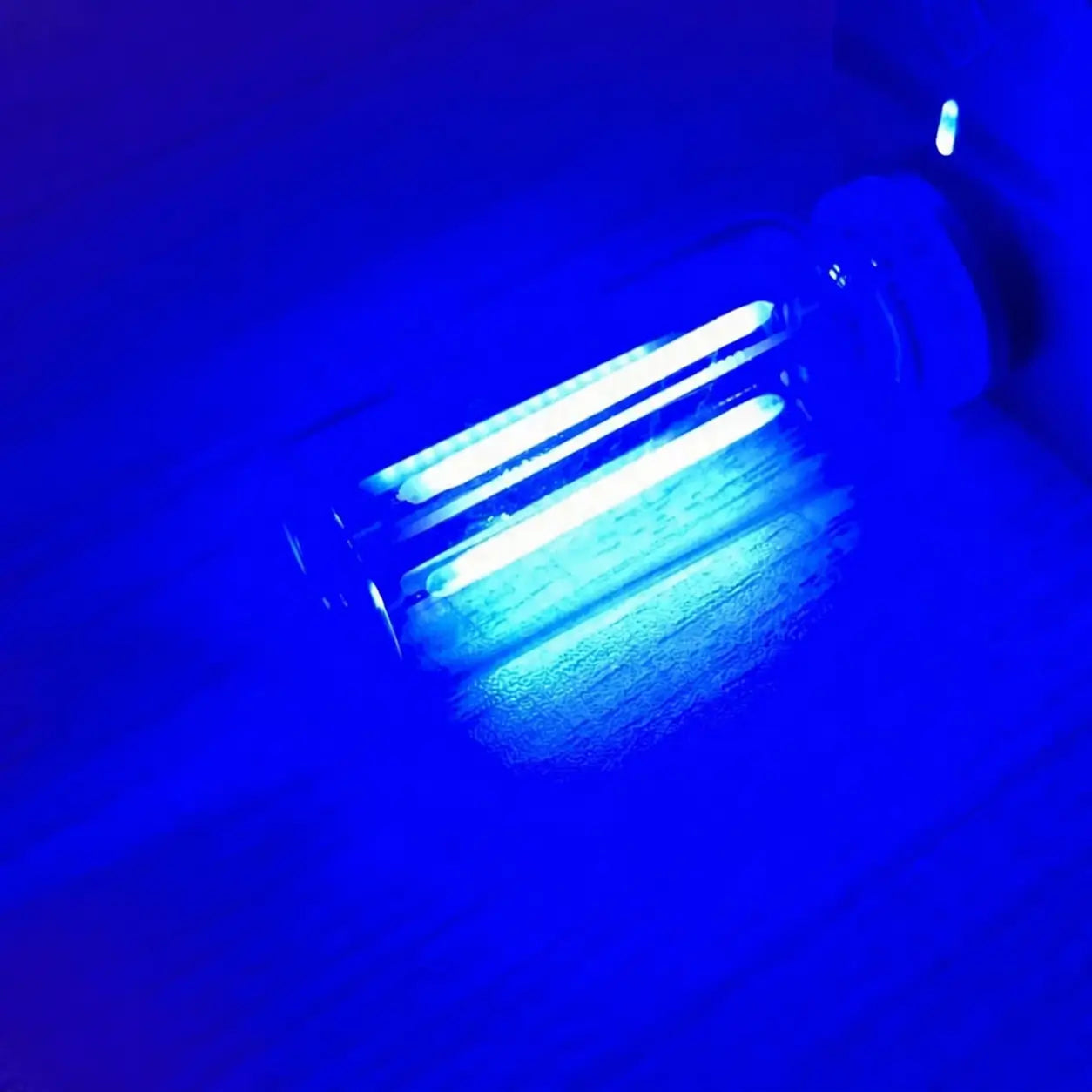 Lámpara LED USB táctil regulable con doble filamento para ambiente decorativo en auto, recámara o escritorio de noche y lectura suave