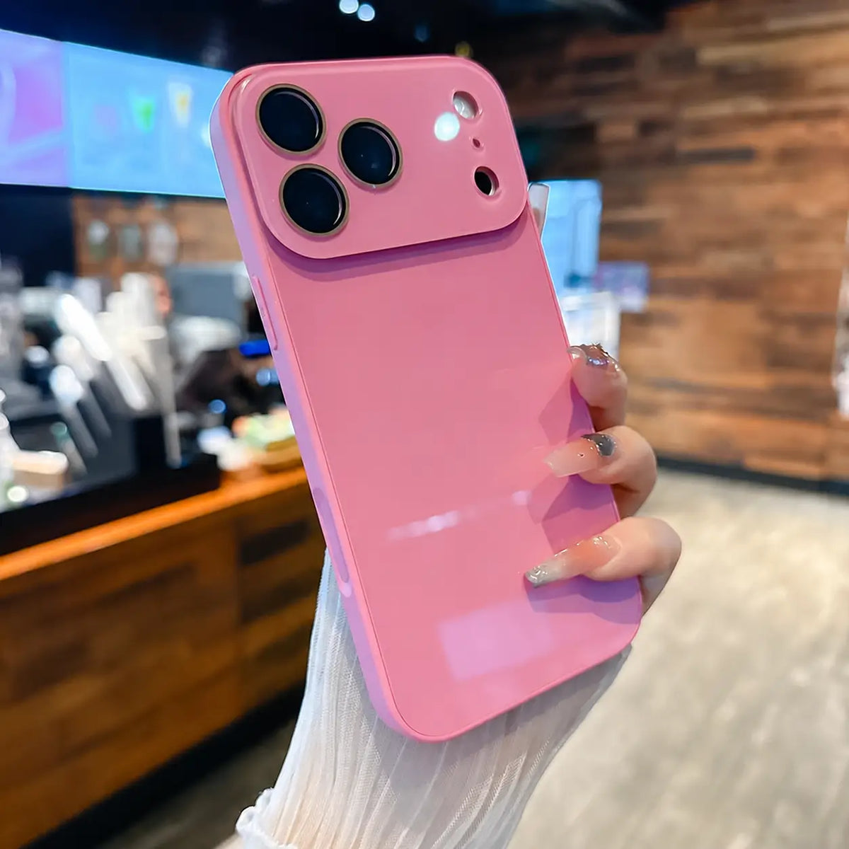 Funda delgada con textura cristal para iPhone 14/15/16/17 — antihuella y protección diaria contra golpes