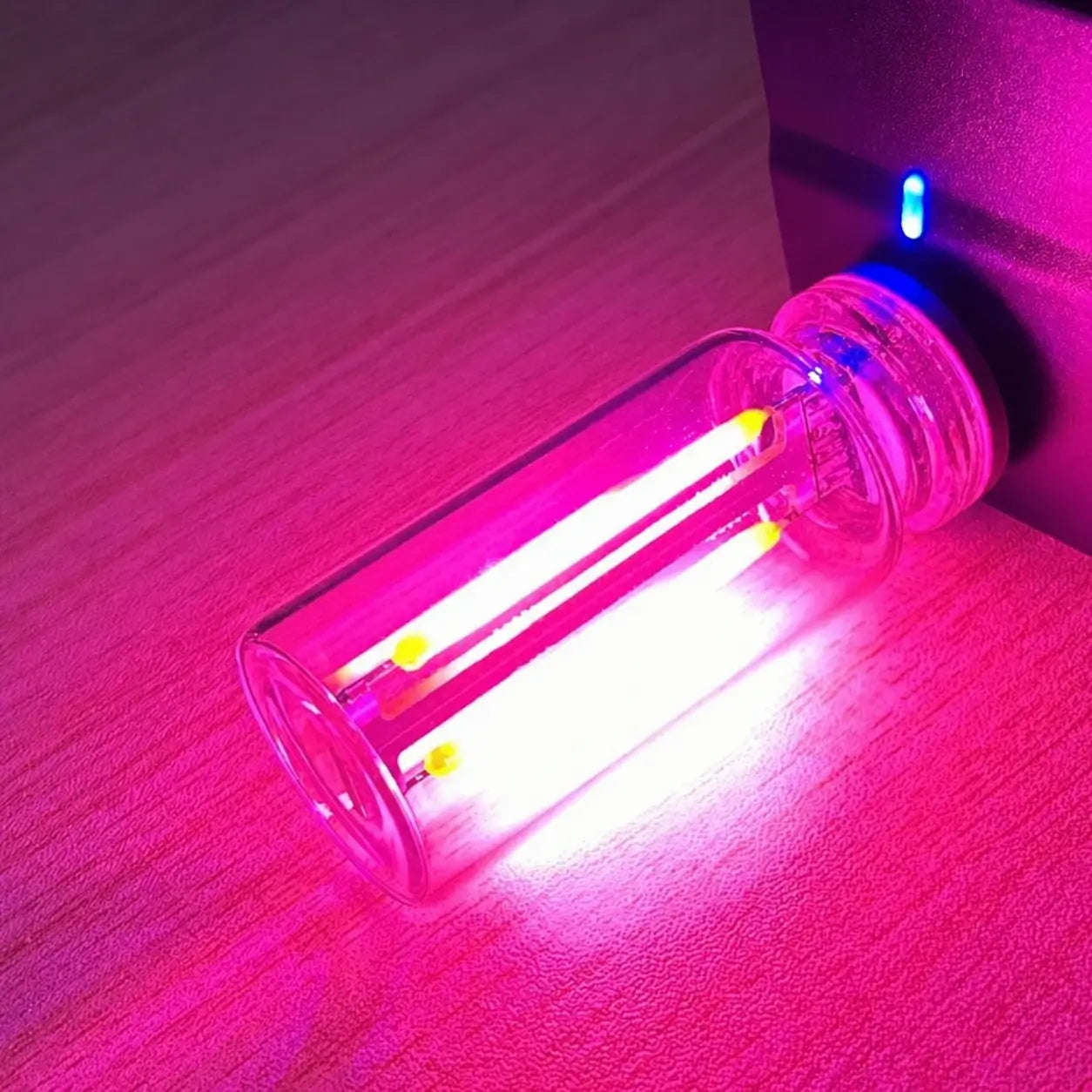 Lámpara LED USB táctil regulable con doble filamento para ambiente decorativo en auto, recámara o escritorio de noche y lectura suave