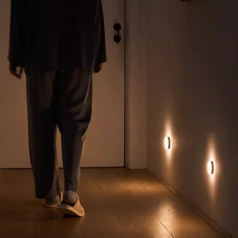 Luz de Noche con Sensor de Movimiento, 2 Piezas, Recargable USB, Magnética y Luz Cálida para Cocina, Clóset y Pasillo