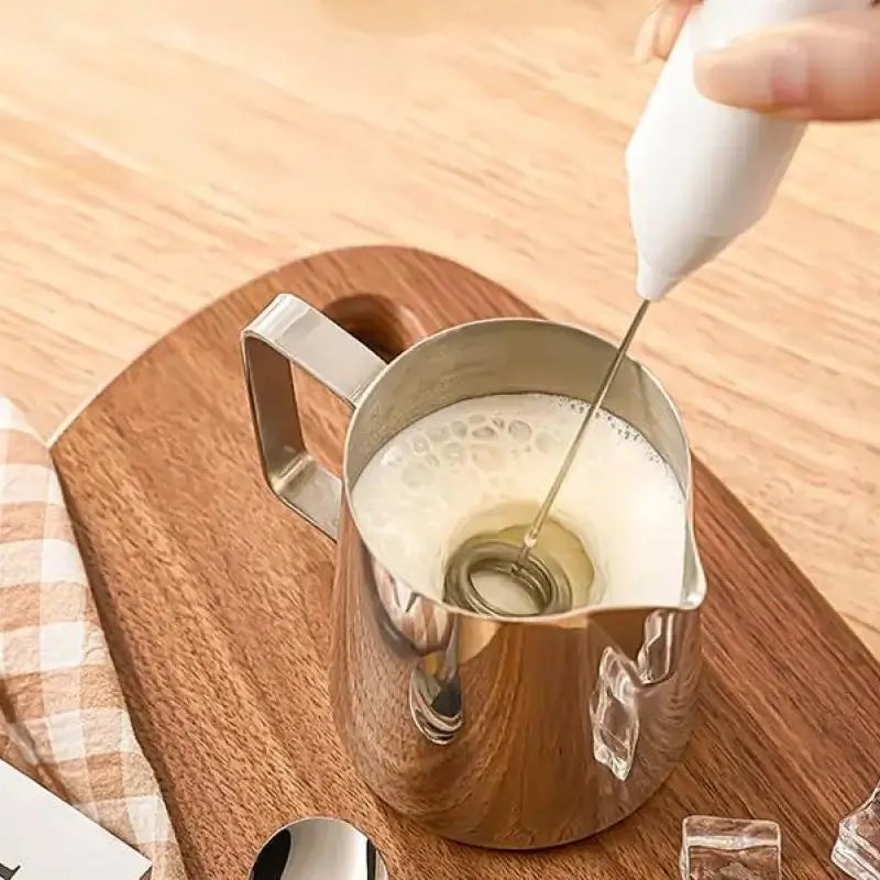 Espumador de Leche Recargable, Batidor de Mano con 3 Velocidades, Mezclador de Café Eléctrico, Batidor de Acero Inoxidable Desmontable para Latte, Capuchino, Matcha y Huevo