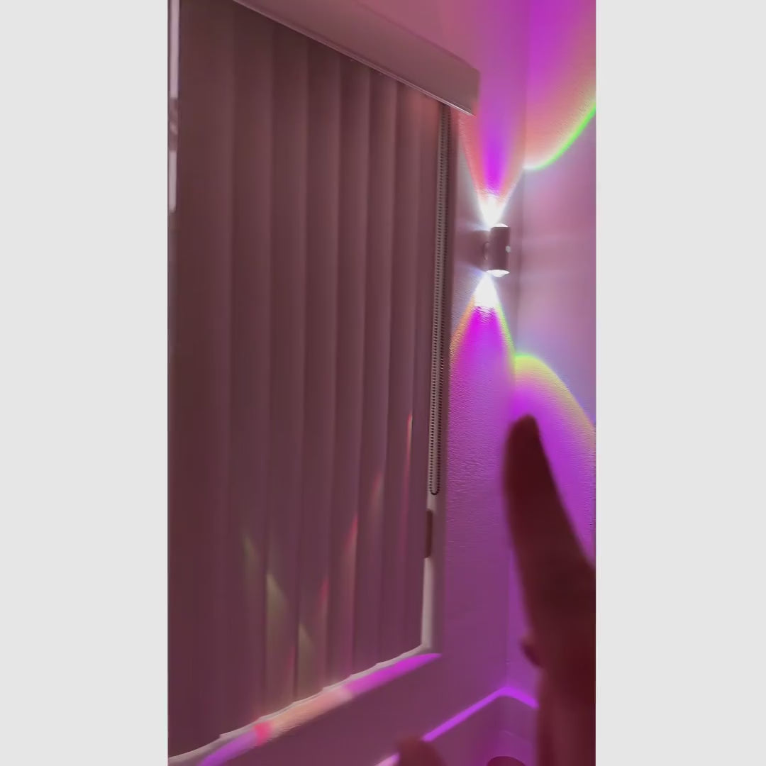 Lámpara LED nocturna recargable con sensor de movimiento y luz RGB regulable, instalación magnética para recámara, escaleras, pasillos y entrada hogar