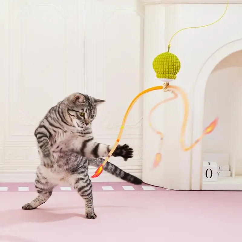 Juguete Interactivo para Gato con Sensor de Movimiento y Sonido de Pajarito, Pelota Inteligente Recargable con Diseño de Granada y Cola de Malla para Gatitos y Gatos Adultos, 7.6 cm