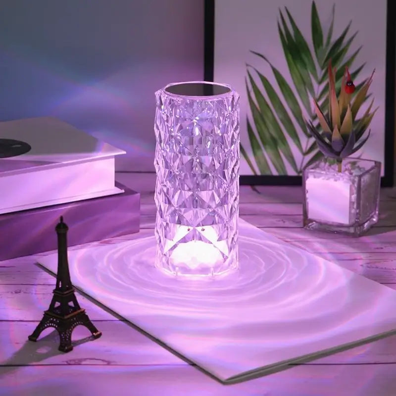 Lámpara de Mesa de Cristal Artificial de 16 Colores con Diseño de Rosa de Diamante, Luz RGB con Control Remoto, Carga USB y Sensor Táctil para Iluminación Ambiental
