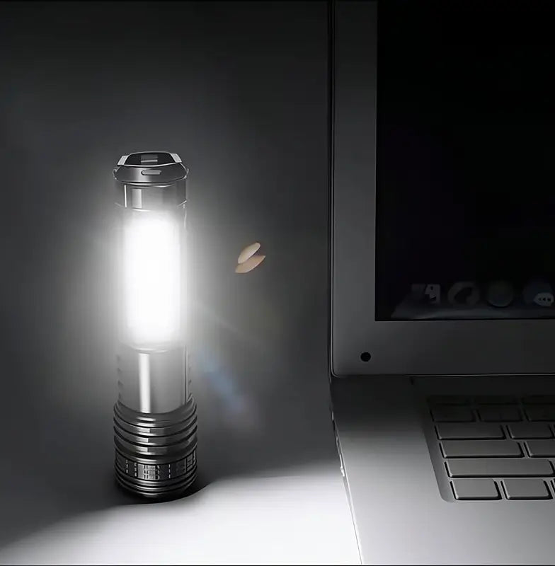 Linterna LED Recargable de Alta Potencia, Lámpara de Mano Multifuncional con Zoom y Luces Laterales para Camping, Pesca y Emergencias, Equipo Táctico Portátil Super Brillante