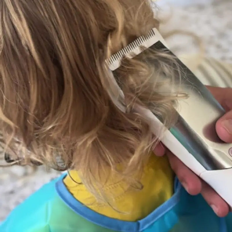 Cortadora de Cabello para Bebés, Rasuradora Eléctrica Ultra Silenciosa con Aspiradora y Base de Carga, Kit de Peluquería Inalámbrico Impermeable para Niños y Adultos